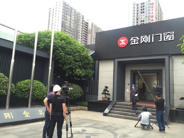 長沙市芙蓉區(qū)總工會為振升“最美勞動者”李星球拍攝工作現(xiàn)場短片 